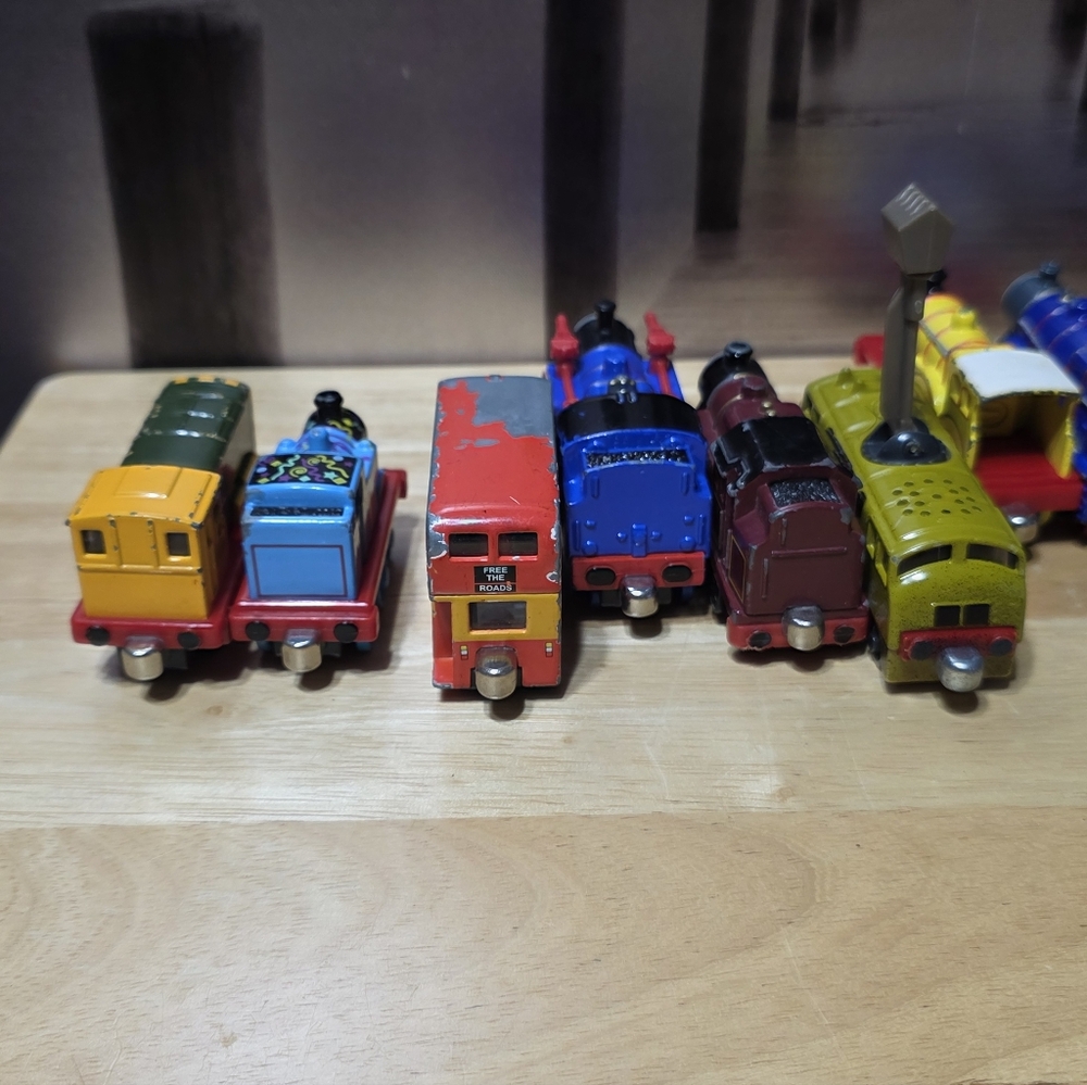 Thomas & Friends Multi-Color Train Engine Collection Molly Belle Diesel - Picture 4 of 10